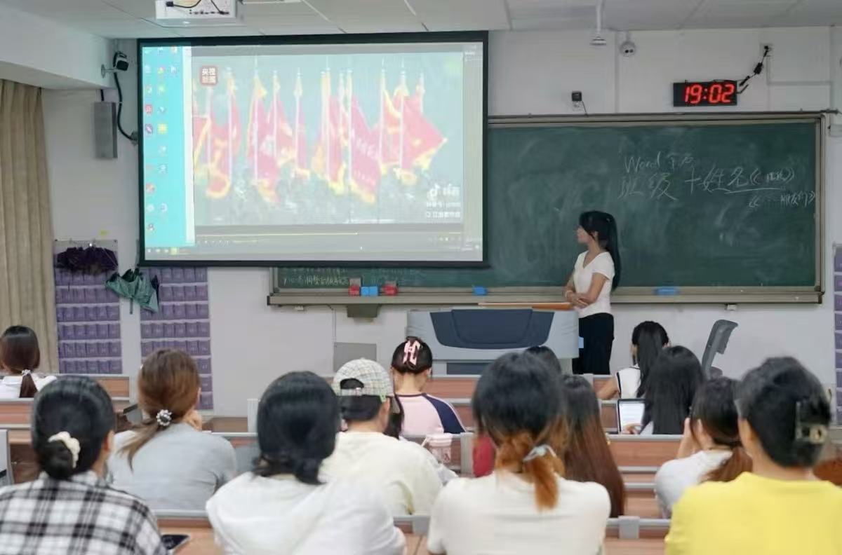 观看视频.jpg