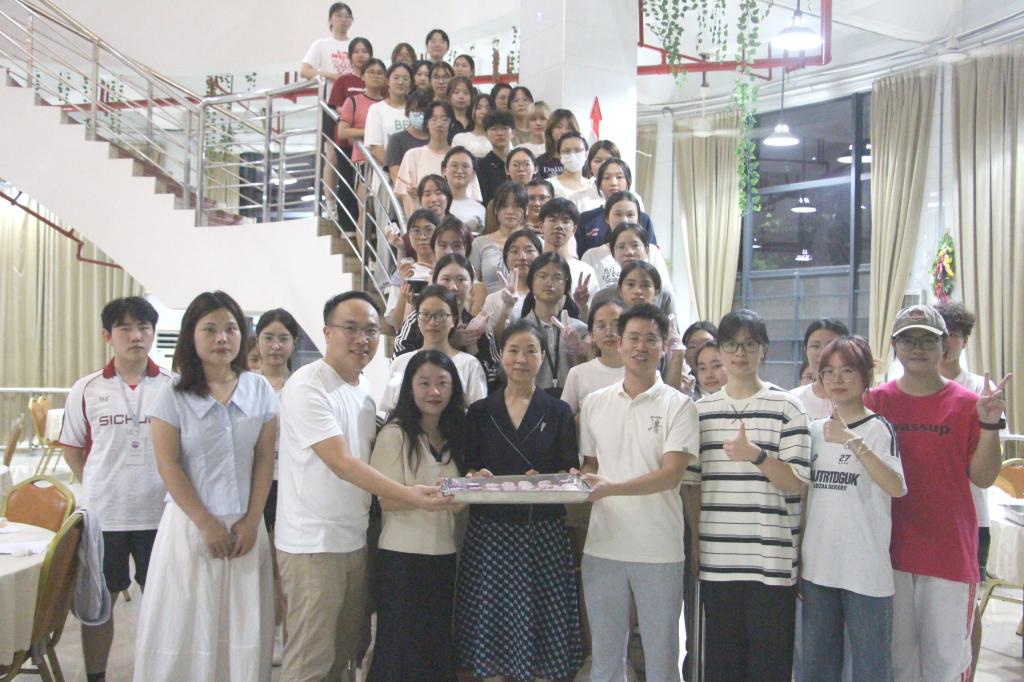 中秋月饼DIY活动大合照.png