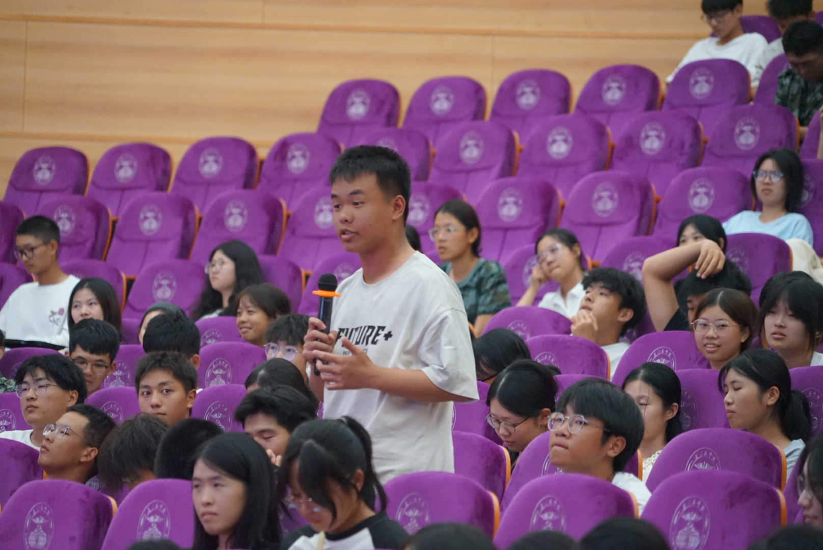 新生提问1.JPG