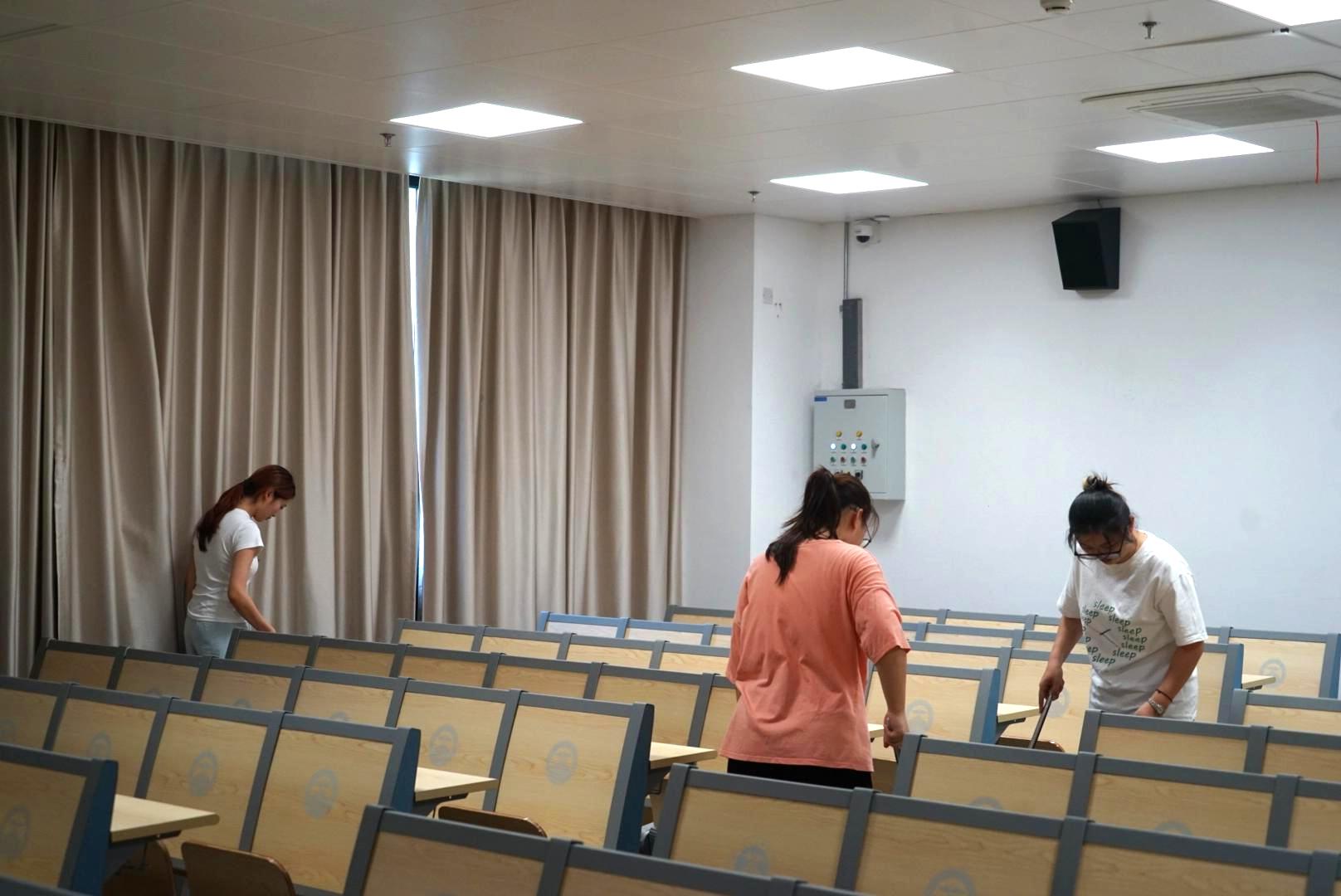 学生情节照片3.jpg