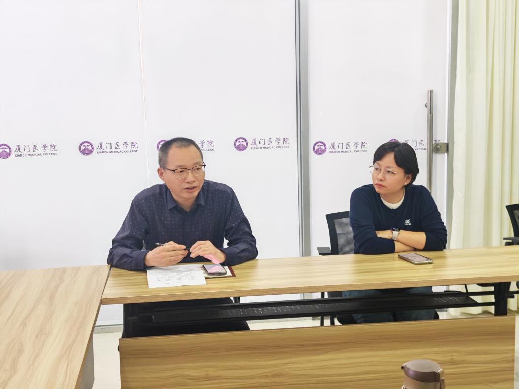 学院领导出席活动并讲话.jpg