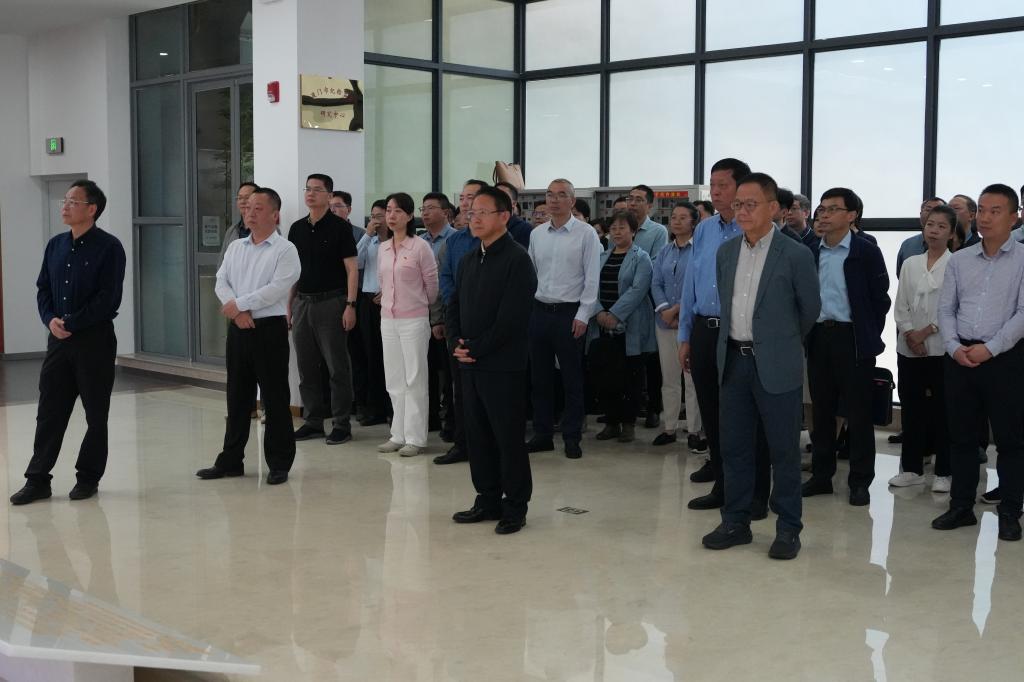 参观学习.jpg