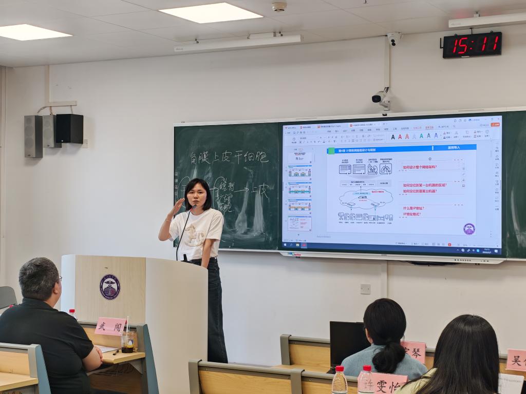 护理学院王聪副教授点评指导.jpg